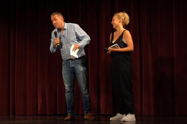 Andi és Feri beszéde a Közös ég című film bemutatója előtt (2022)